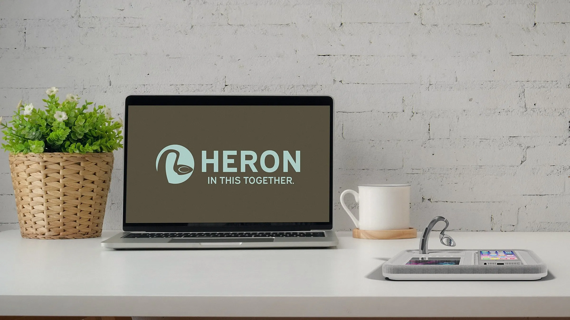 The Heron dock in a home office